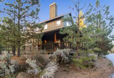 Others 5 Expansive Deck and Community Hot Tub and Pool - Elegant and Bright