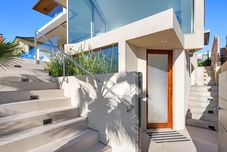 Others Oceanview Pool and Rooftop Lounge - Stunning Coastal Sanctuary