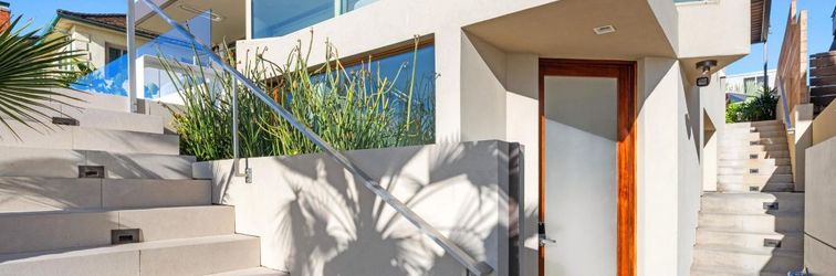 อื่นๆ Oceanview Pool and Rooftop Lounge - Stunning Coastal Sanctuary