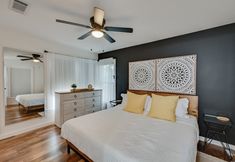 Others 3 Newly Furnished Model Home.Gameroom. Close to TCU!