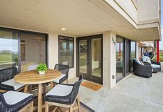 其他 4 Oceanfront Luxury Retreat with Swimming Pools and Tennis Courts - Charming Coastal Escape