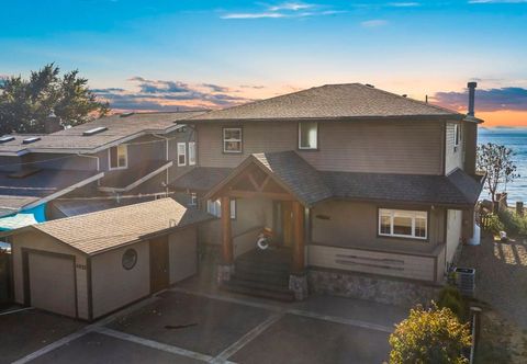 Others Direct Beach Access and Spacious Living - Beautiful Coastal Retreat