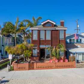 Hotel Exterior 1 Bayfront Patio and Stunning Sunset Views - Charming Waterfront Retreat, San Diego Hotels
