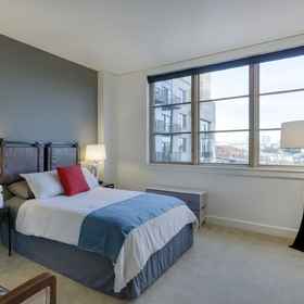 Logo1Great Spacious Apartment - Free Parking!,摩特诺玛县公寓