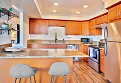 อื่นๆ 6 Stunning Bay Views and Community Pool - Chic Coastal Haven