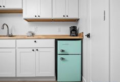 Others 6 Beachfront Location with Kitchenette Amenities - Stylish Oasis