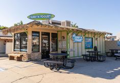 其他 7 Oceanview Balcony and Luxury Amenities - Elegant Coastal Haven