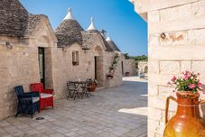 อื่นๆ Trulli in Ancient Farm with Pool