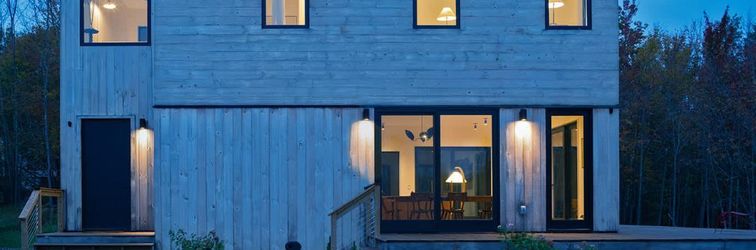 Others Scenic Deck and Hot Tub - Stunning Modern Mountain Retreat