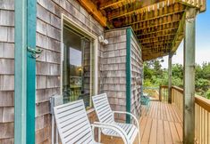 Khác 4 Ocean-Facing Decks and Private Hot Tub - Charming Coastal Retreat