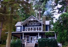 Others 2 Breathtaking Views and Modern Kitchen - Exquisite Waterfront Retreat