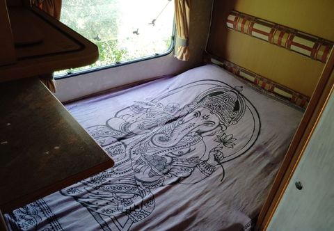 其他 Uljanas caravana for 2 with view of the rescued horses