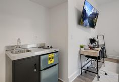 Others 5 Cozy Living Areas and Relaxing Spaces - Stylish Urban Escape