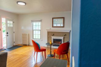 อื่นๆ 4 Private Suite and Spacious Living Near Gardens - Charming Retreat