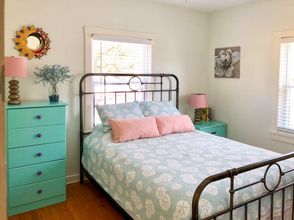 기타 4 Spacious Yard and Close to Waterfront District - Charming Coastal Escape