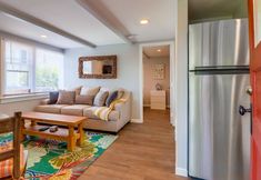 Others 6 Spacious Yard and Modern Units - Charming Coastal Retreat