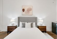 Others 7 Stylish Retreat with Cozy Living Spaces - Inviting Comfort Escape