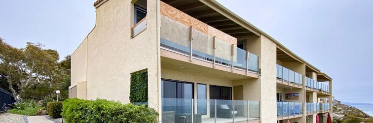 Others Oceanfront Escape with Pool and Fast Wifi - Stunning Luxury Retreat