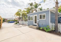 其他 3 Private Front Yard and Close to Beach - Charming Coastal Retreat