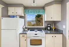 기타 4 Hot Tub and BBQ Surrounded by Nature - Charming Scenic Escape