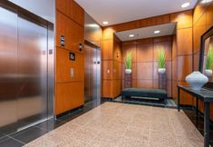 Others 4 Luxury at River Market