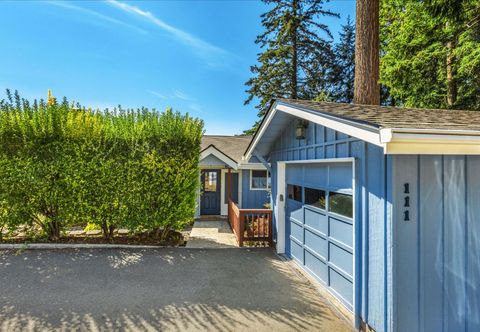 Others Captivating Water Views and Cozy Cabana - Charming Coastal Retreat