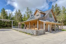 Khác High-End Design and Path to Beach - Cozy Boutique Retreat