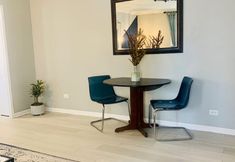 Others 4 Stylish Condo with Private Balcony and Spectacular City Views - Elegant Retreat