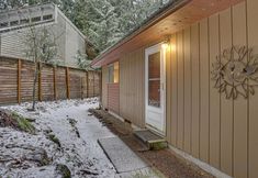 其他 4 Enchanting Hot Tub and Fenced Yard - Inviting Forest Retreat