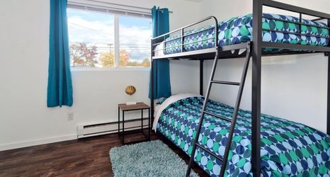 อื่นๆ 2 Stylish Kitchen and Smart TV Included - Modern Cozy Hideaway