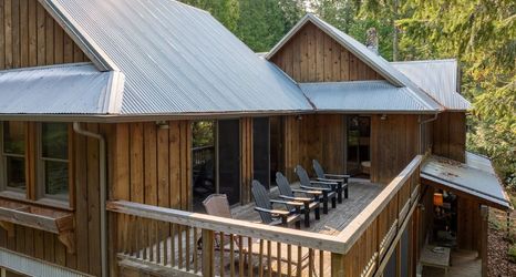 Khác 2 Stunning Waterfront Retreat with Hot Tub and Stone Fireplace - Enchanting Escape