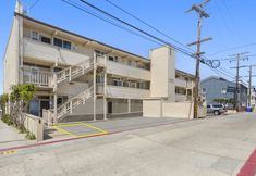 Others 2 Oceanfront Patio and BBQ Access - Stunning Beachfront Retreat