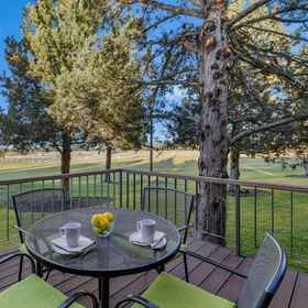 Hotel Interior/Public Areas 1 Enamored at Eagle Crest, Deschutes County Hotels