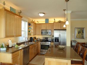 Others 4 Stunning Private Balcony Hot Tub and Ocean Views - Elegant Retreat