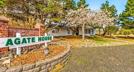 其他 2 Charming Getaway with Hot Tub and Spacious Patio - Delightful Family Retreat