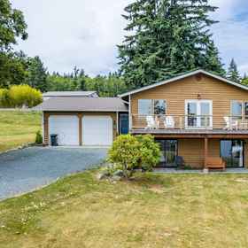 Hotel Exterior 1 Breathtaking Views and Game Room - Delightful Coastal Sanctuary, Washington Hotels