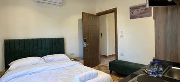 Others 5 7/ Antica Jabalal-Lwebdeh