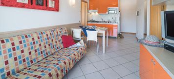 其他 4 Gracious 3 room flat with pool