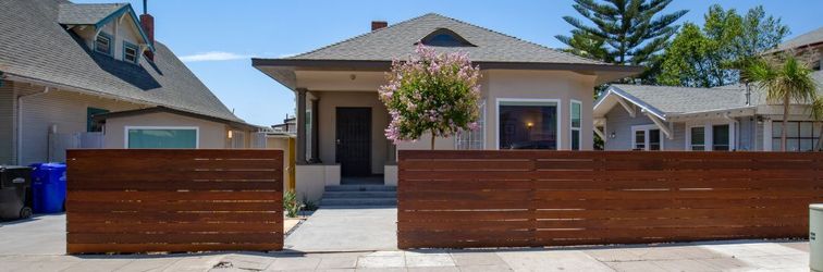 อื่นๆ Private Deck with Jacuzzi and Outdoor Kitchen - Stunning Cottage Retreat