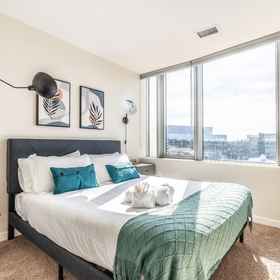 Logo 1 2BR | Pool, Rooftop, Gym | Sophari A | Bellevue, Hotel King County