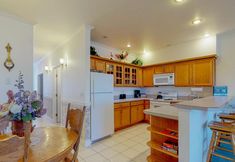 其他 4 Gorgeous suite at oceanfront inn steps to beach with jetted tub & gas fireplace