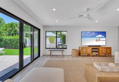 其他 2 Heated Pool and Chef's Kitchen Oasis - Stunning Coastal Haven