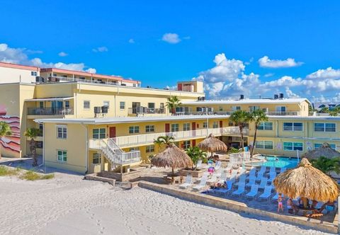 기타 Ocean Views and Heated Pool - Charming Coastal Retreat