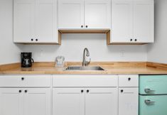 Others 6 Kitchenette and Nearby Dining Options - Charming Ocean View Oasis