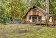 Others Riverfront Access and Cozy Living - Enchanting A-Frame Retreat