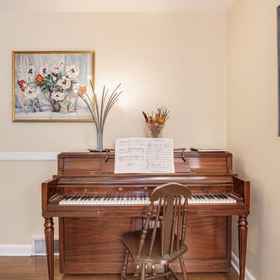 Hotel Interior/Public Areas 1 Spacious Home, Games, A/C, Gourmet Kitchen - Charming Escape, Seattle Children's Hospital Hotels