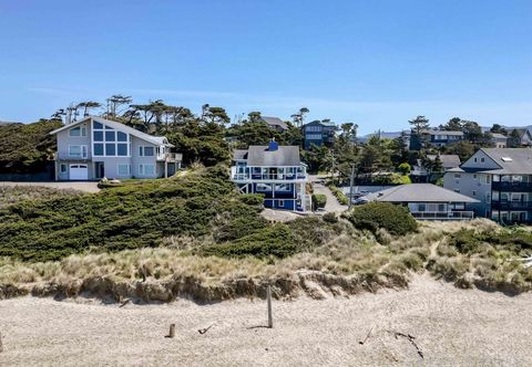 其他 Oceanfront Splendor and Direct Beach Access - Stunning Coastal Retreat
