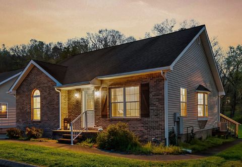 Others Hot Tub and Screened-In Porch by the Creek - Charming Cozy Escape