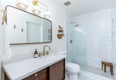 其他 6 Modern Kitchen and Private Backyard Oasis - Charming Spacious Haven