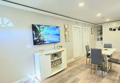 อื่นๆ 5 Cozy Outdoor Oasis and Modern Comforts - Charming San Diego Retreat